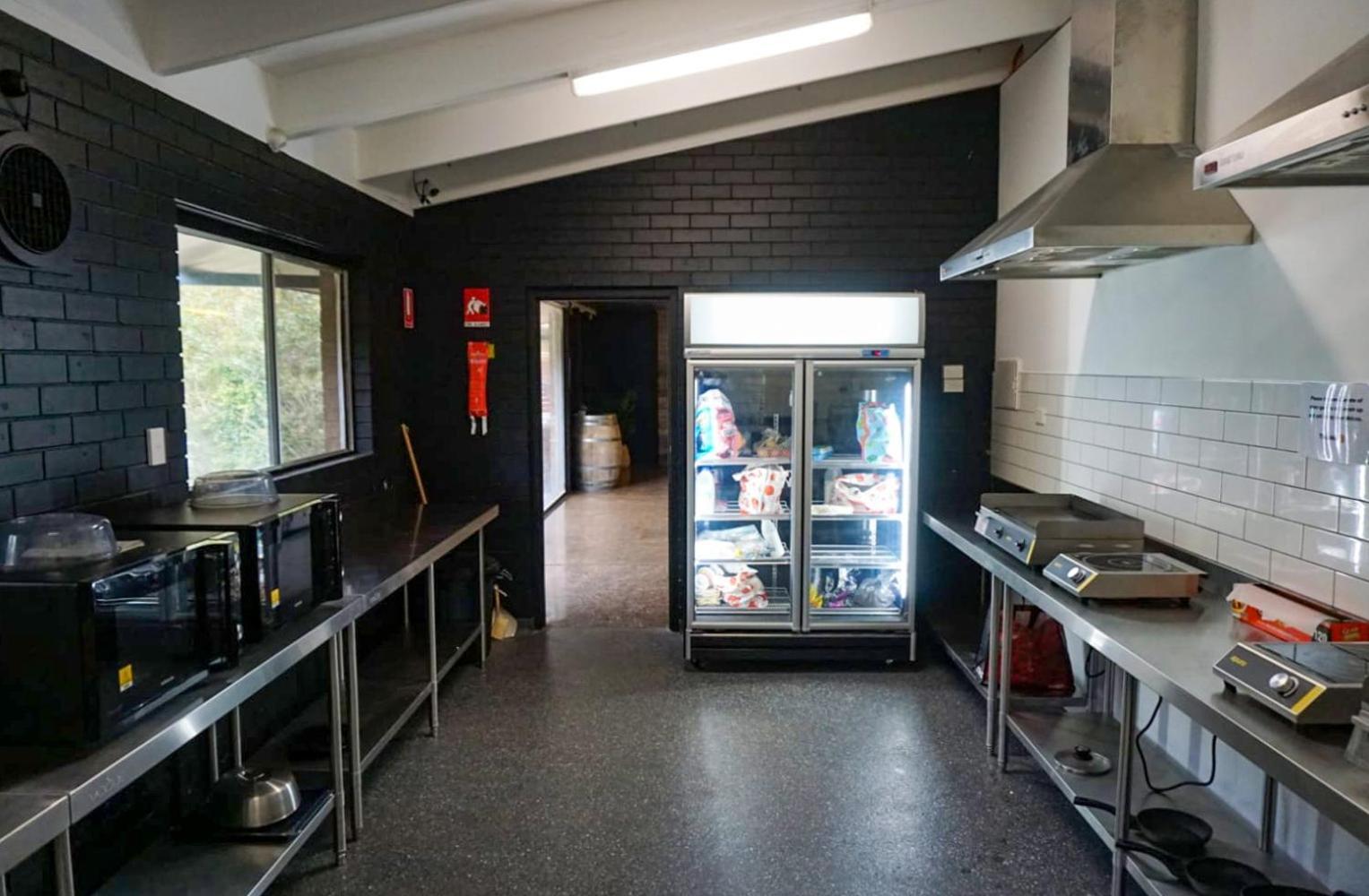 Halls Gap Lakeside Tourist Park Exterior photo